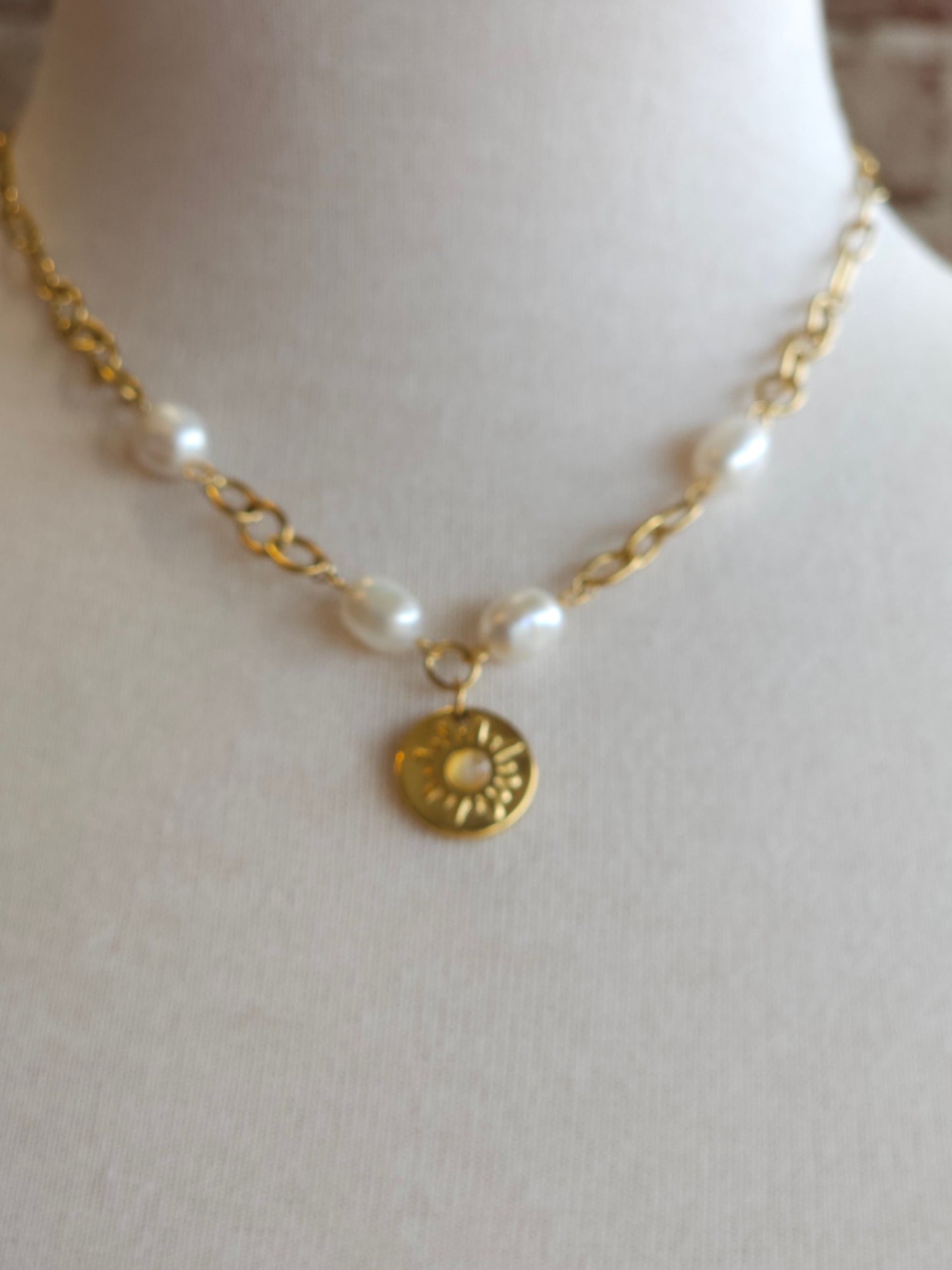Dusty Necklace - Gold